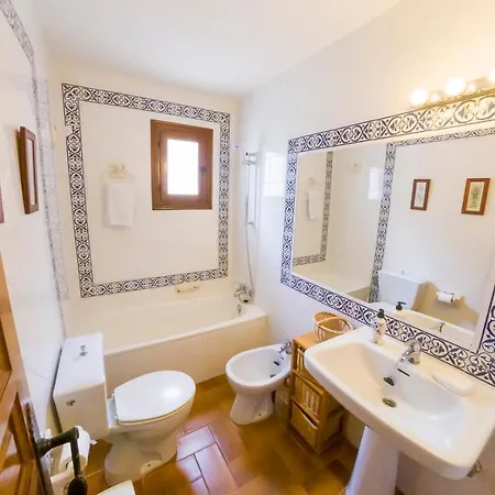 Experience Aguas Nuevas Апартаменты Торевьиа